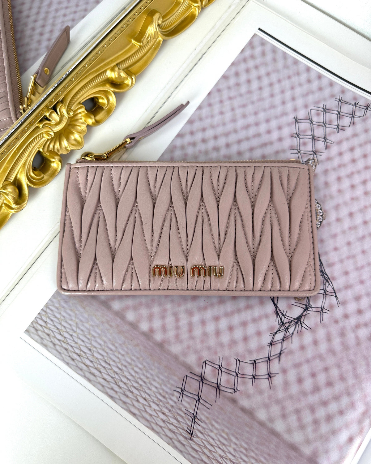 Miu Miu Matelassé Nappa Leather Card Holder - Alabastro Pink - View 1