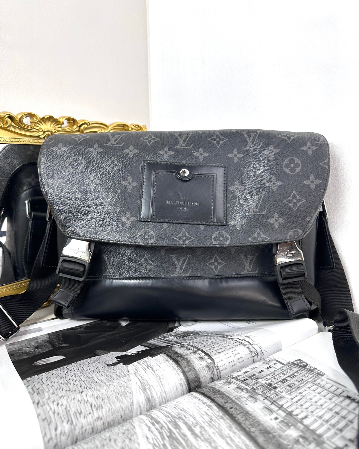 Louis Vuitton Messenger PM Voyager - Monogram Eclipse - View 1