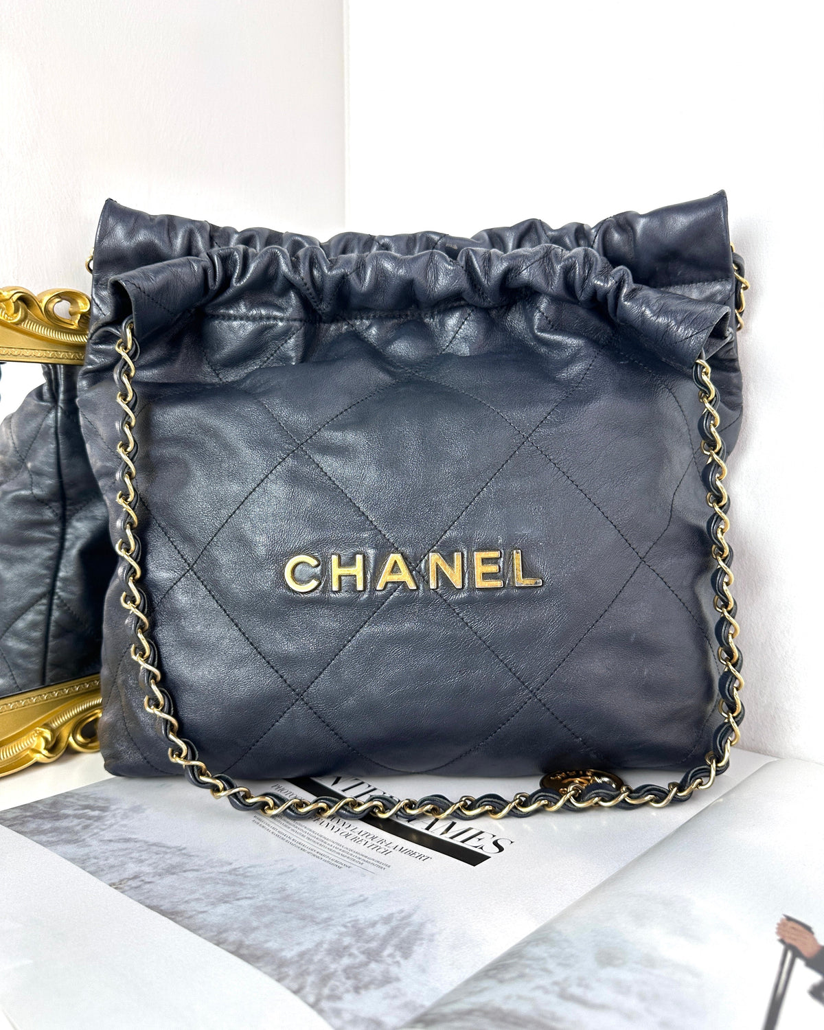 Chanel 22 Handbag - Black With Gold-Tone Metal - View 1