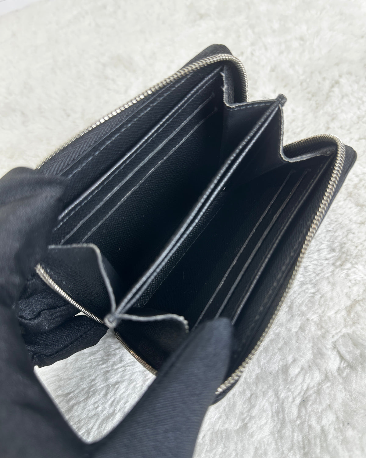 Louis Vuitton Zippy Coin Purse - Black - View 6