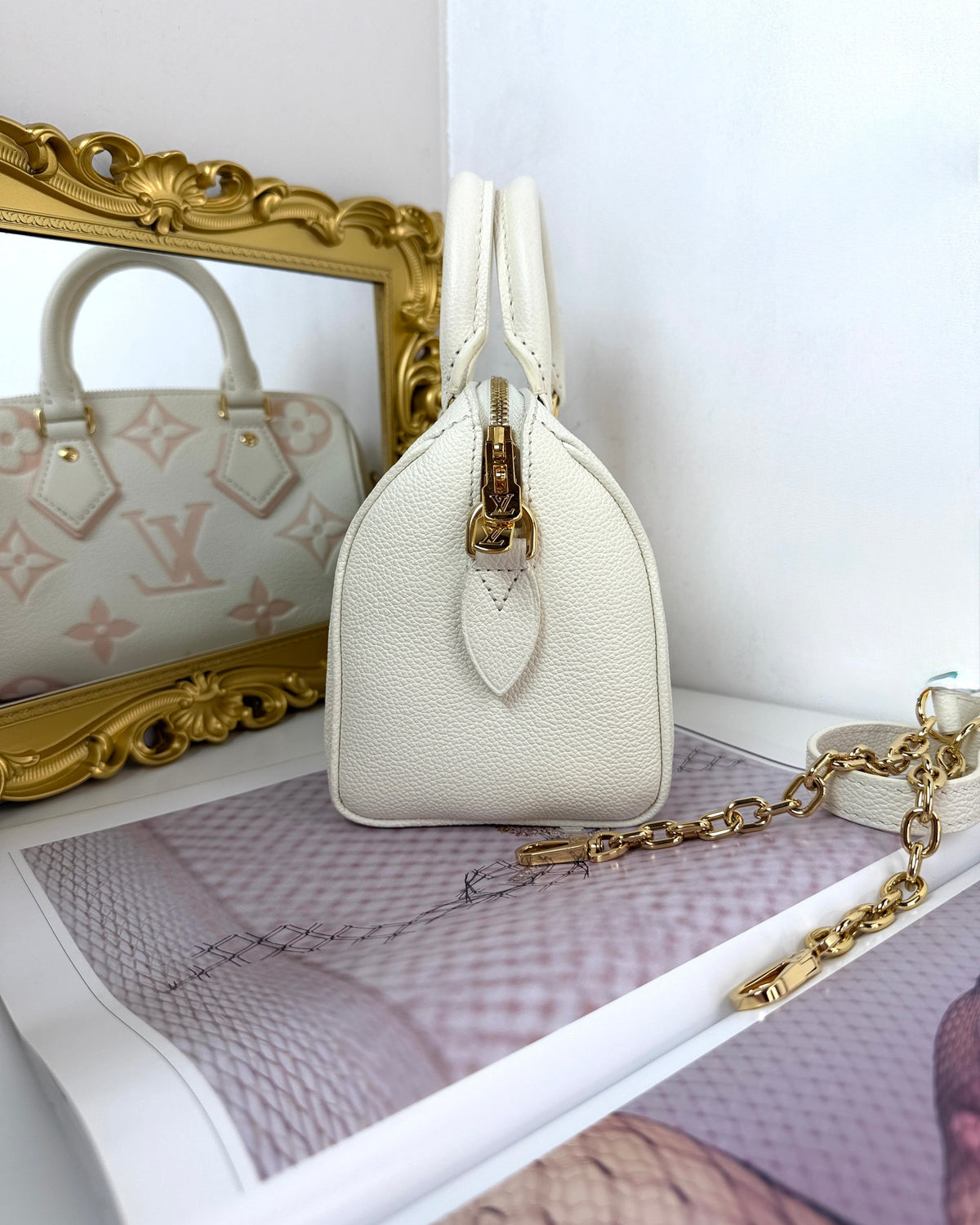 Louis Vuitton Speedy Bandoulière 20 Bag - Crème/ Rose Trianon - View 3
