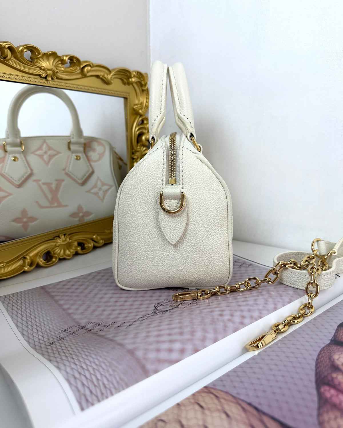 Louis Vuitton Speedy Bandoulière 20 Bag - Crème/ Rose Trianon - View 4