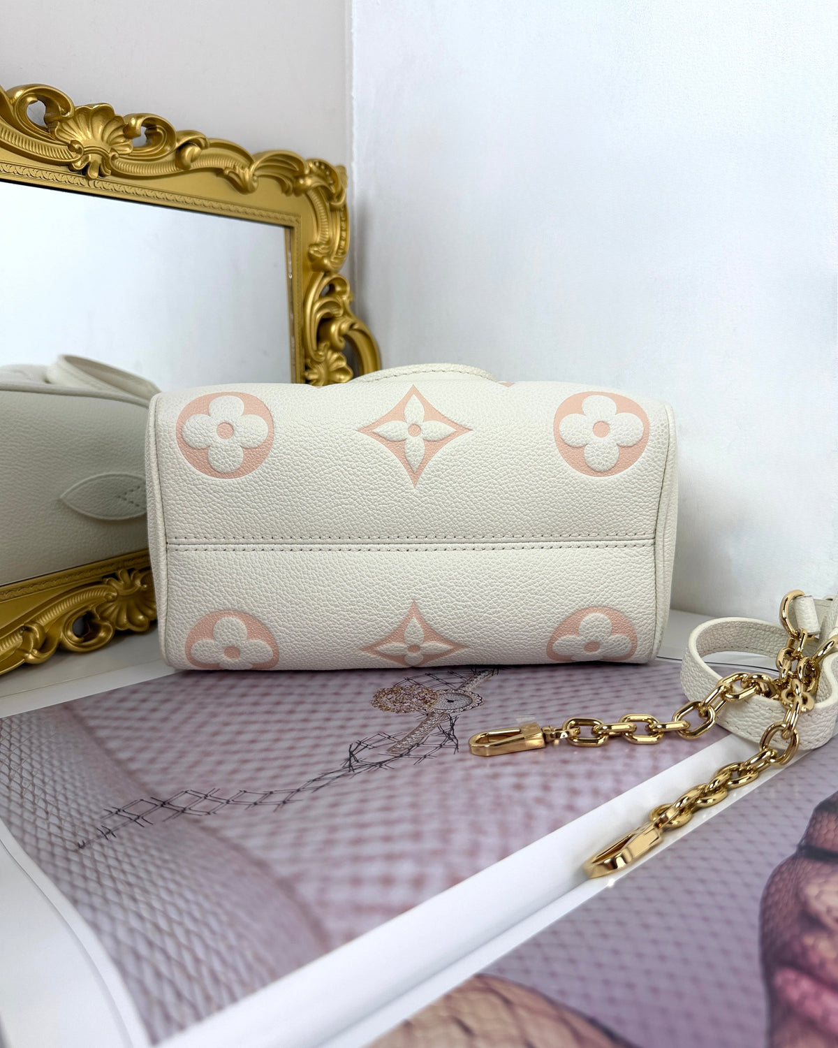 Louis Vuitton Speedy Bandoulière 20 Bag - Crème/ Rose Trianon - View 5