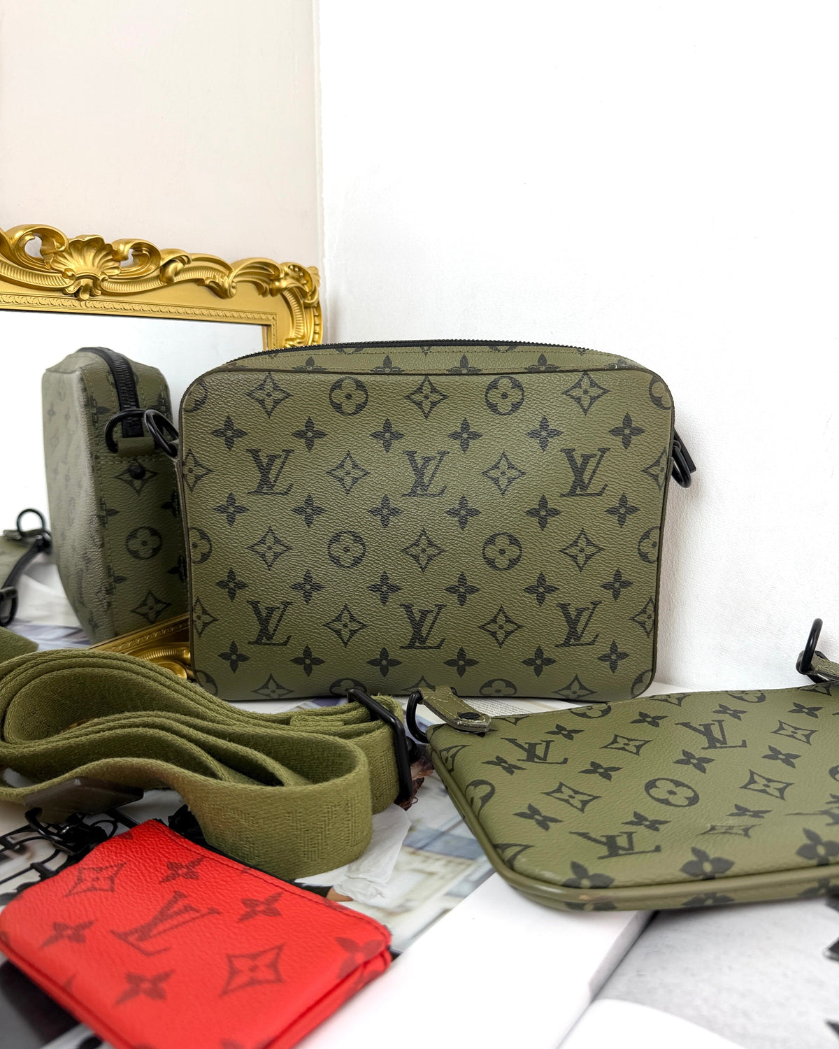 Louis Vuitton Trio Messenger - Khaki Green - View 2