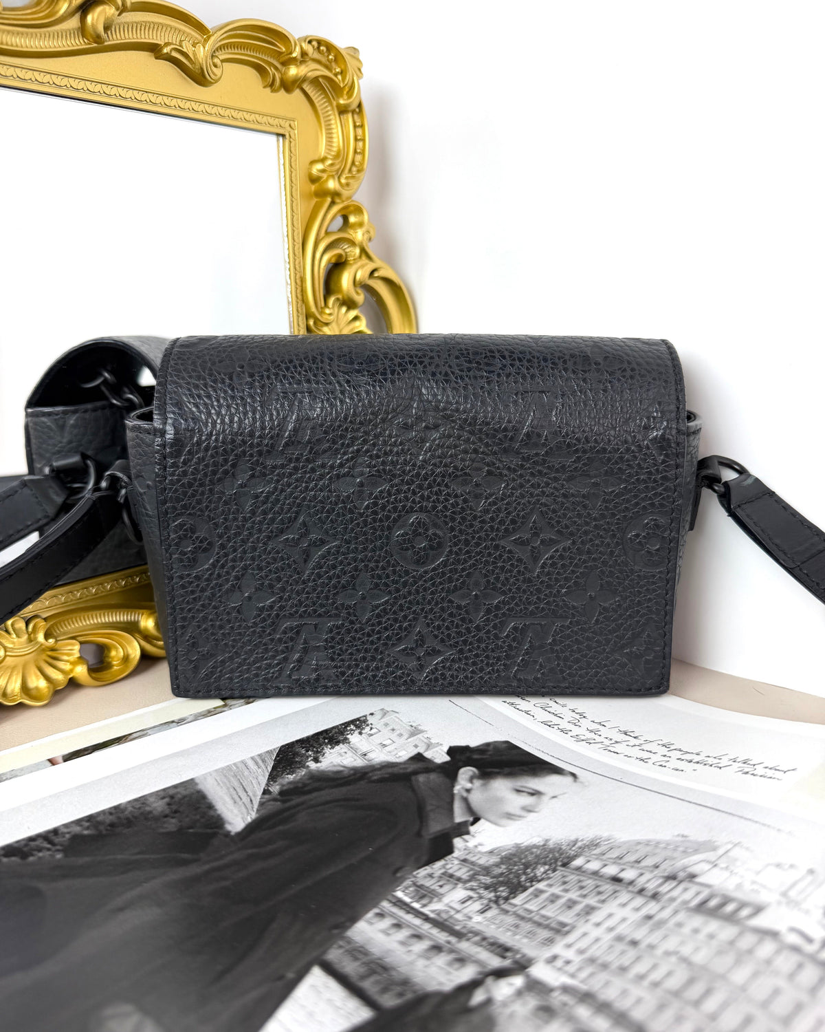 Louis Vuitton Steamer Wearable Wallet - Black - View 2