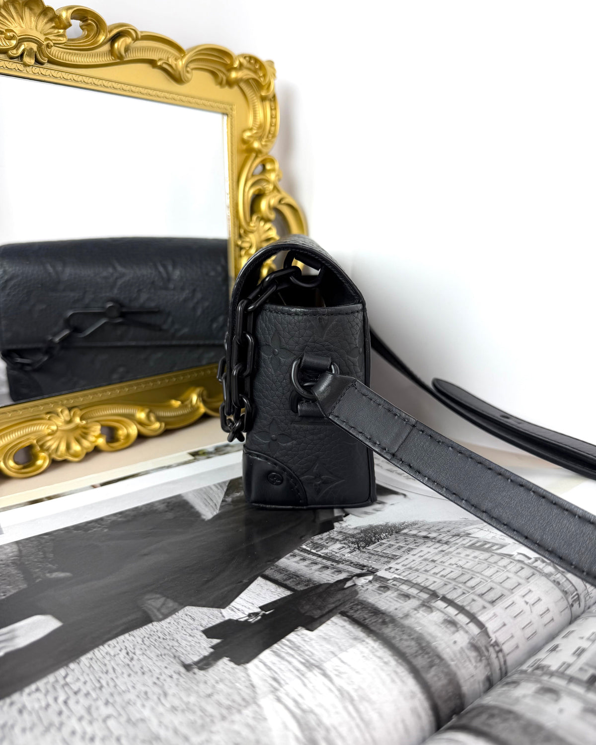 Louis Vuitton Steamer Wearable Wallet - Black - View 3