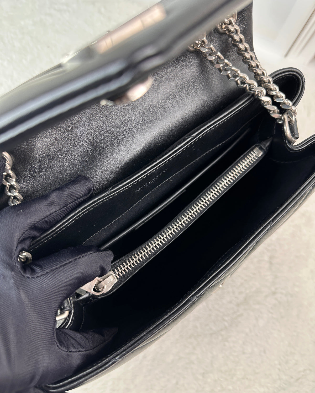 Saint Laurent Loulou Small Shoulder Bag - Black - View 6