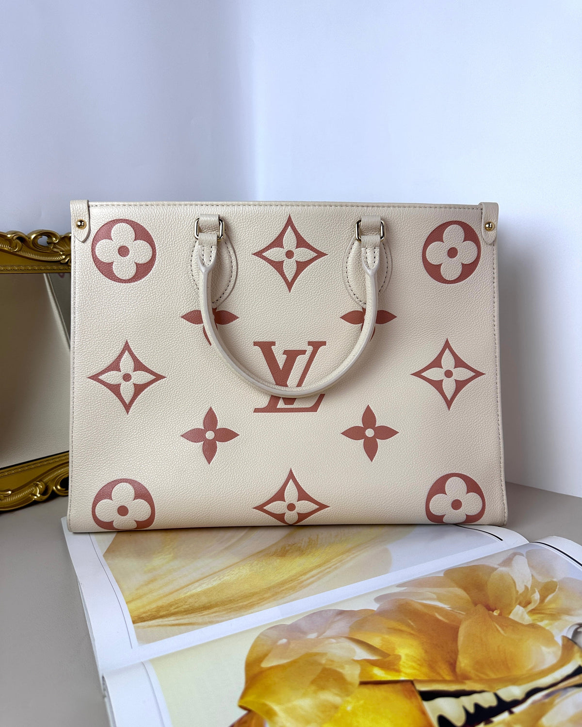 Louis Vuitton OnTheGo MM Bag - Crème, Rose Trianon - View 1