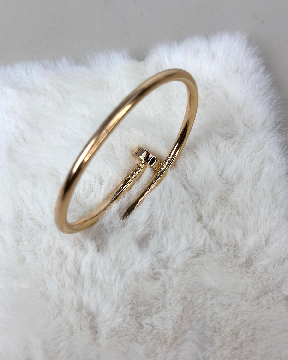 Cartier Juste un Clou - Yellow Gold - View 3