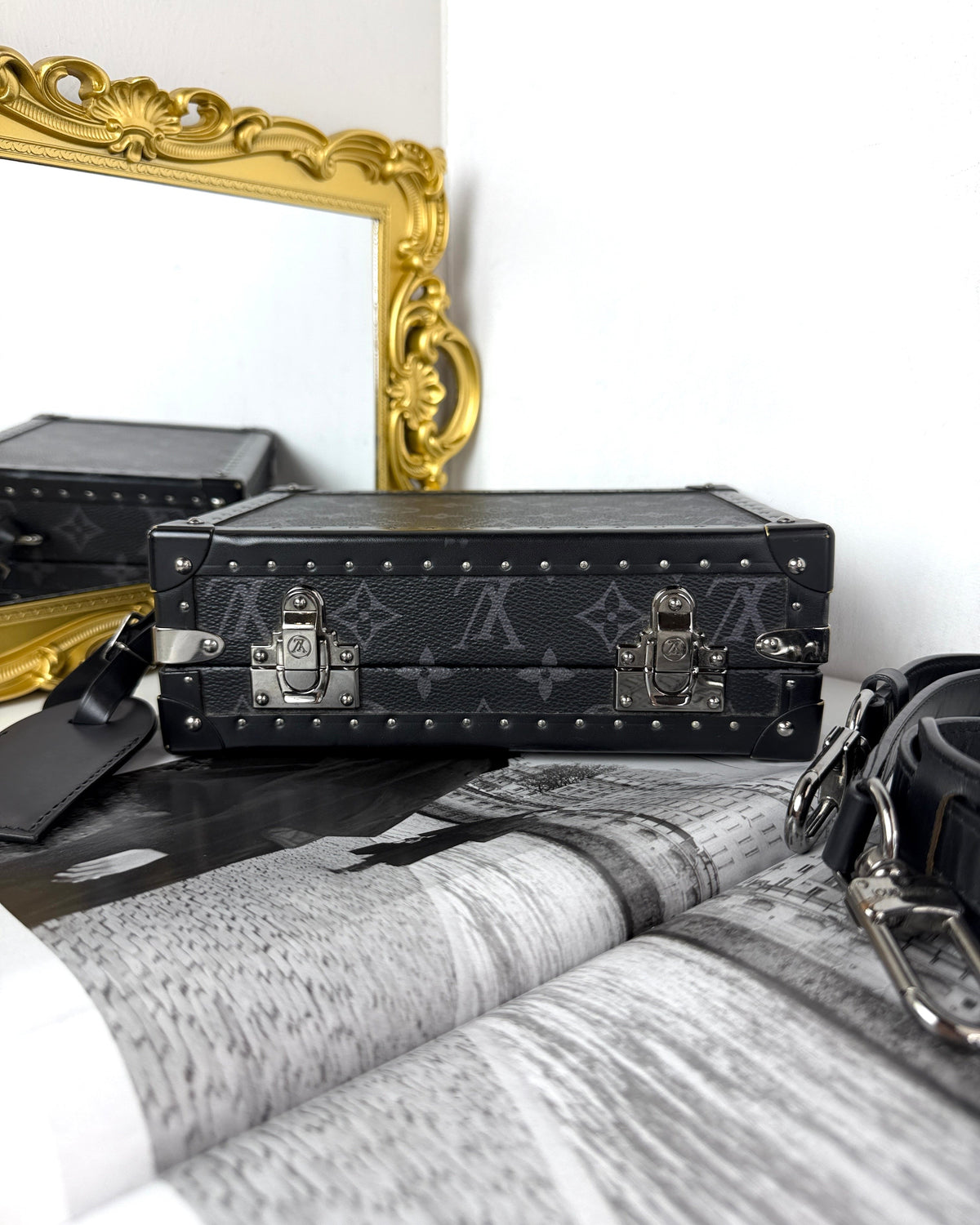Louis Vuitton Clutch Box Handbag - View 6