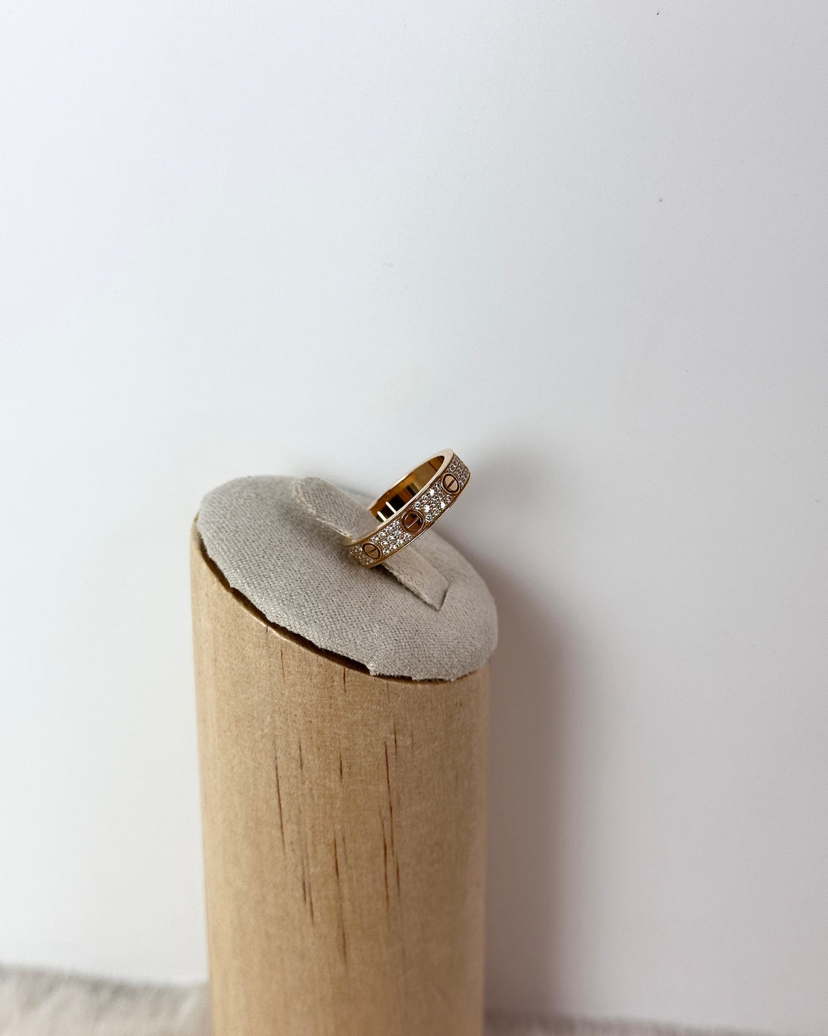 Cartier LOVE Ring, small model, paved - Rose Gold - View 2
