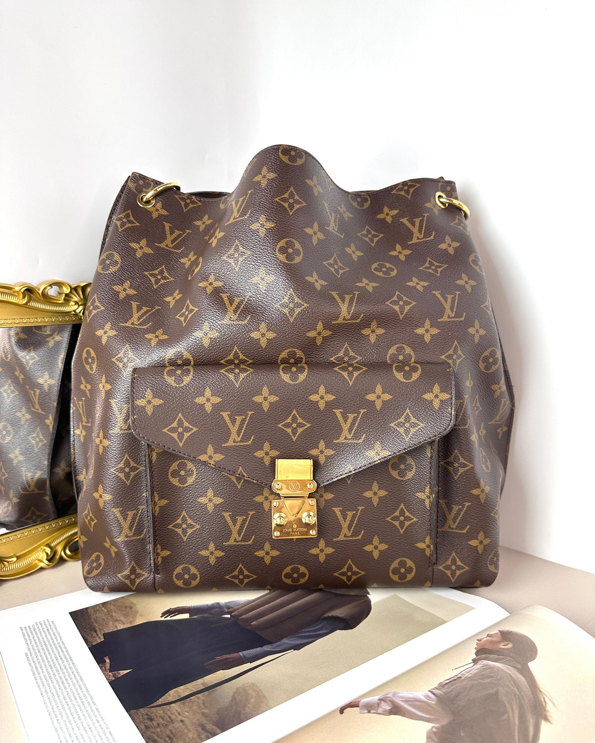 Louis Vuitton Metis Hobo - Brown - View 1