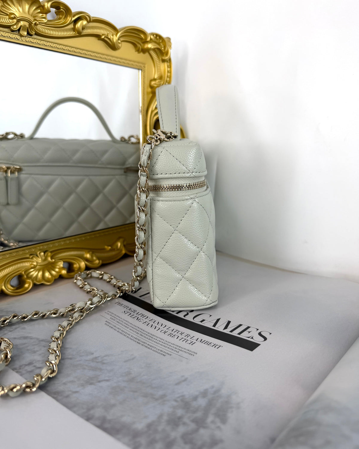 Chanel Flat Vanity Case with Chain - Light Grey - View 4