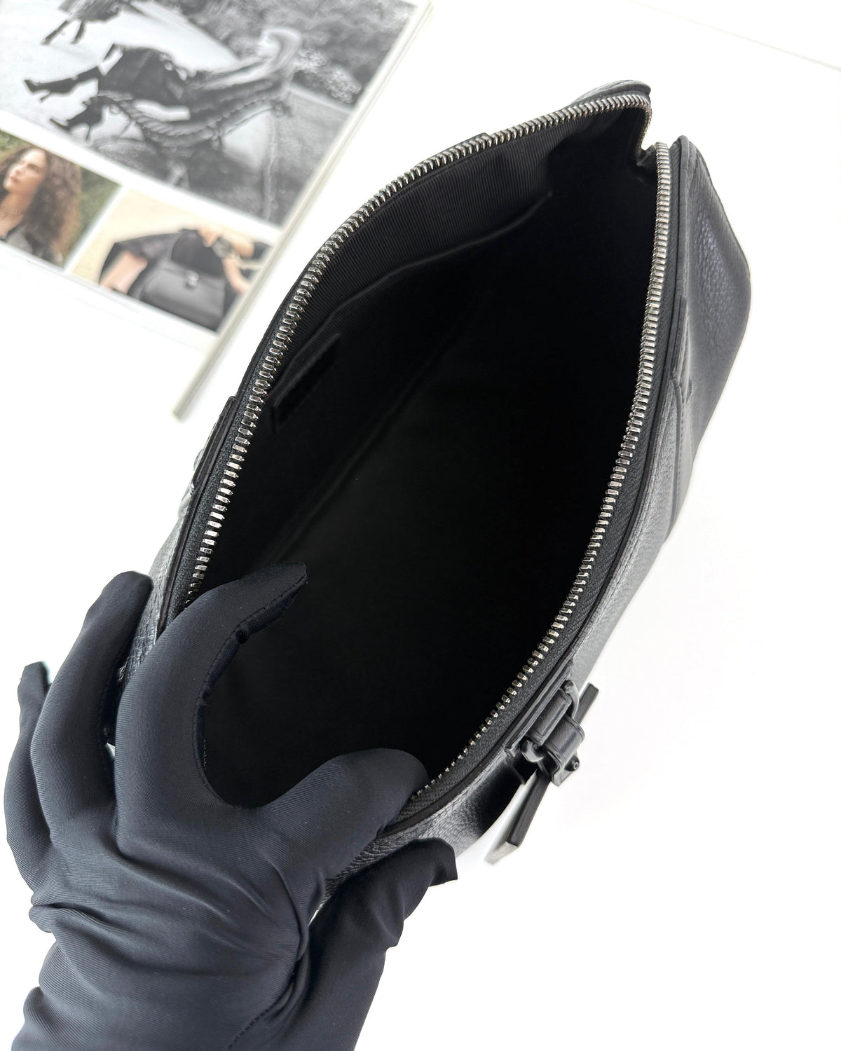 Louis Vuitton City Keepall Bag - Noir - View 7