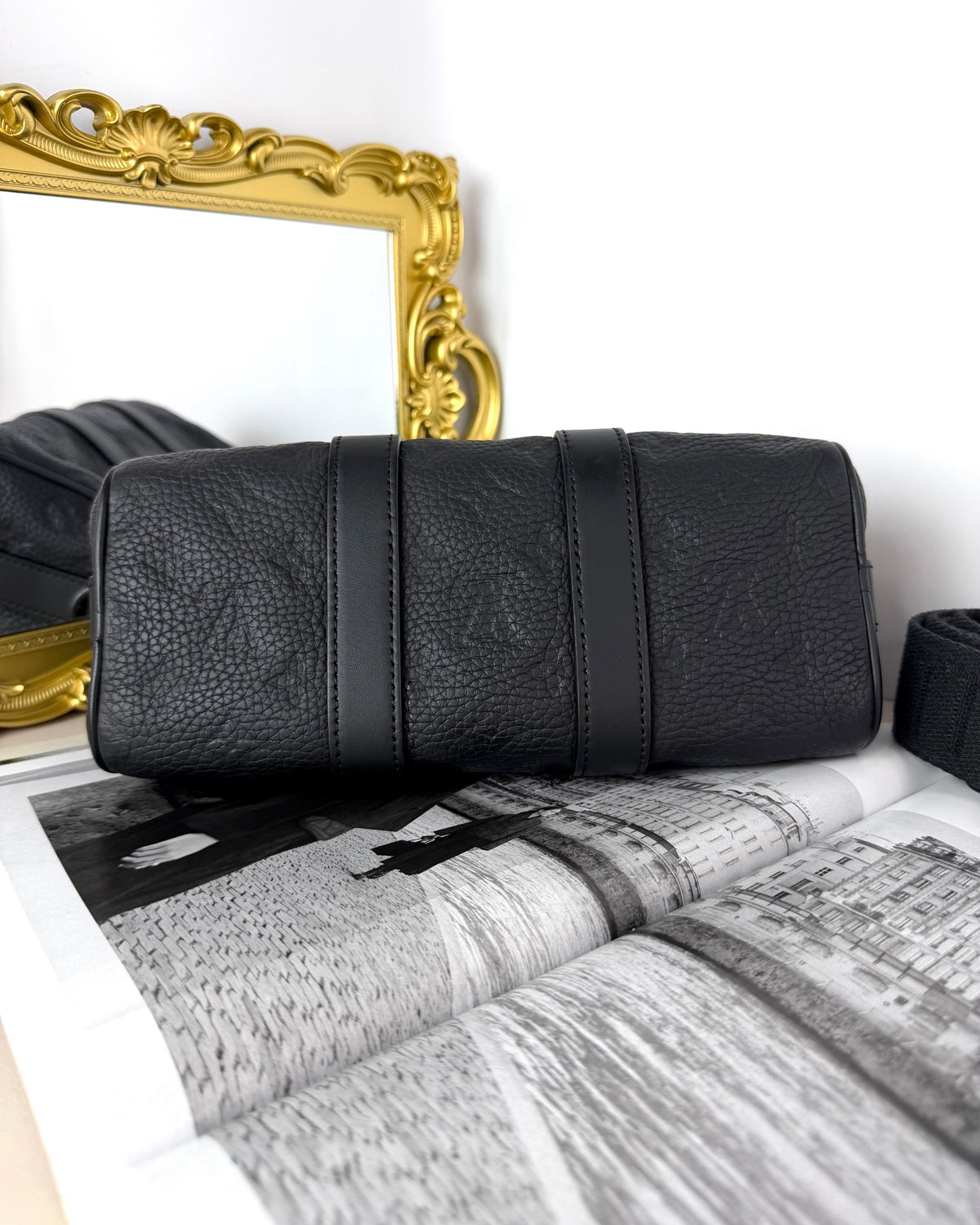 Louis Vuitton Keepall Bandoulière 25 Bag - Black - View 5