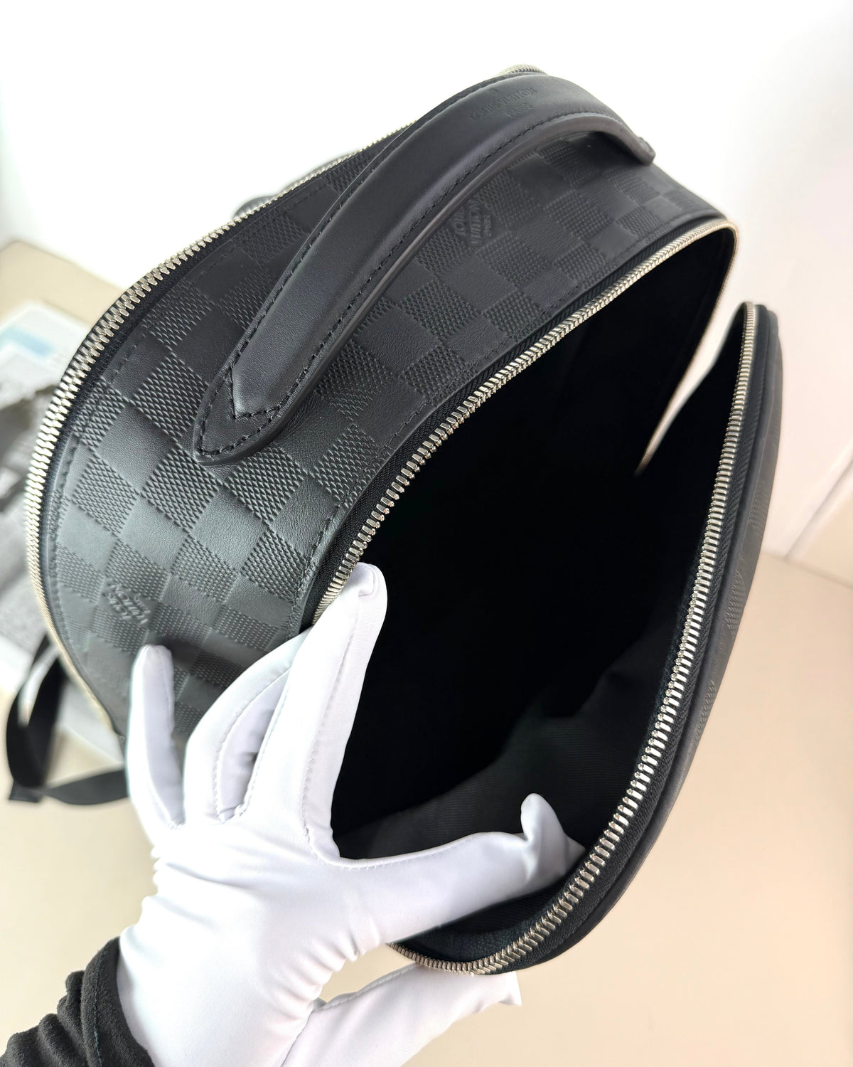Louis Vuitton Avenue Backpack - Onyx Black - View 7