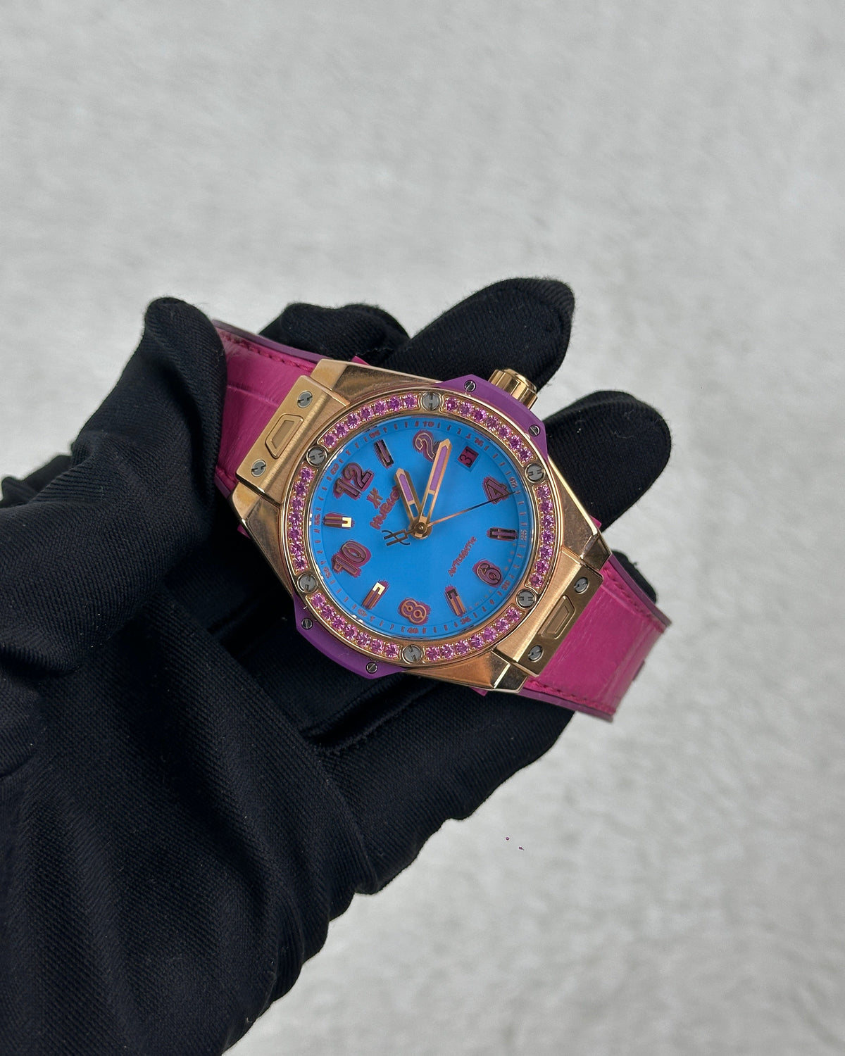 Hublot Big Bang One Click Watch - Rose Gold, Pink, Blue - View 2