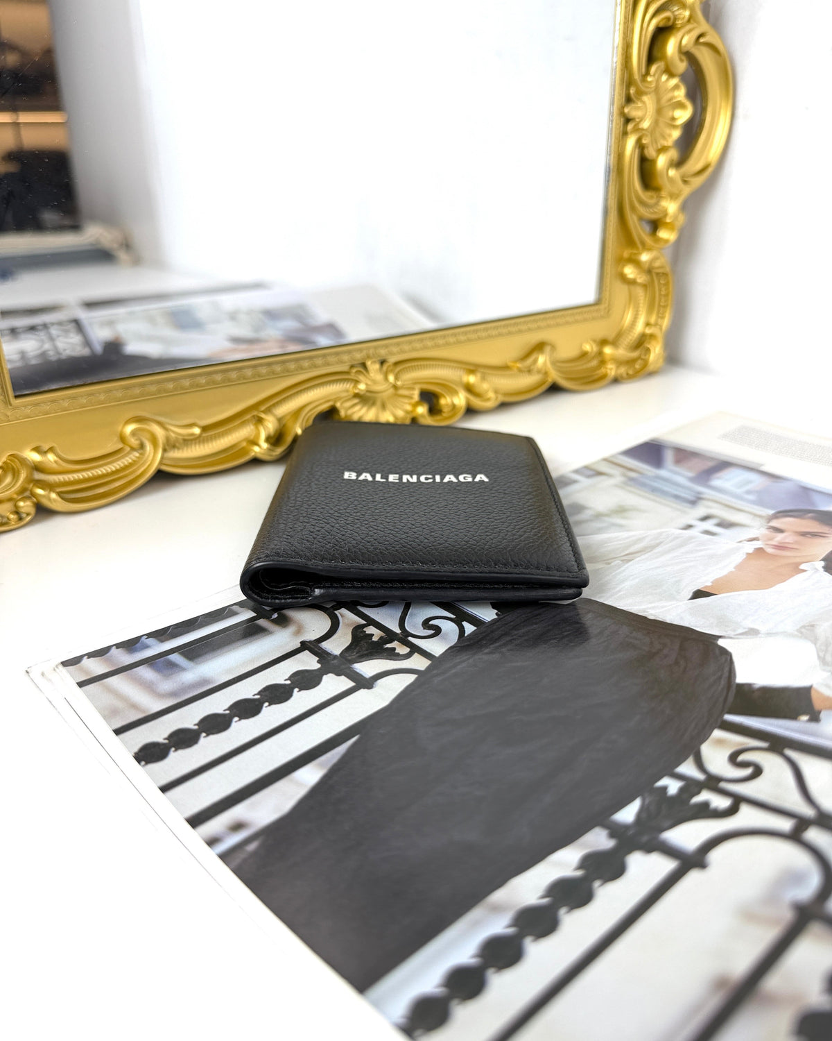 Balenciaga Cash Vertical Bifolded Wallet - Black, White Logo - View 4