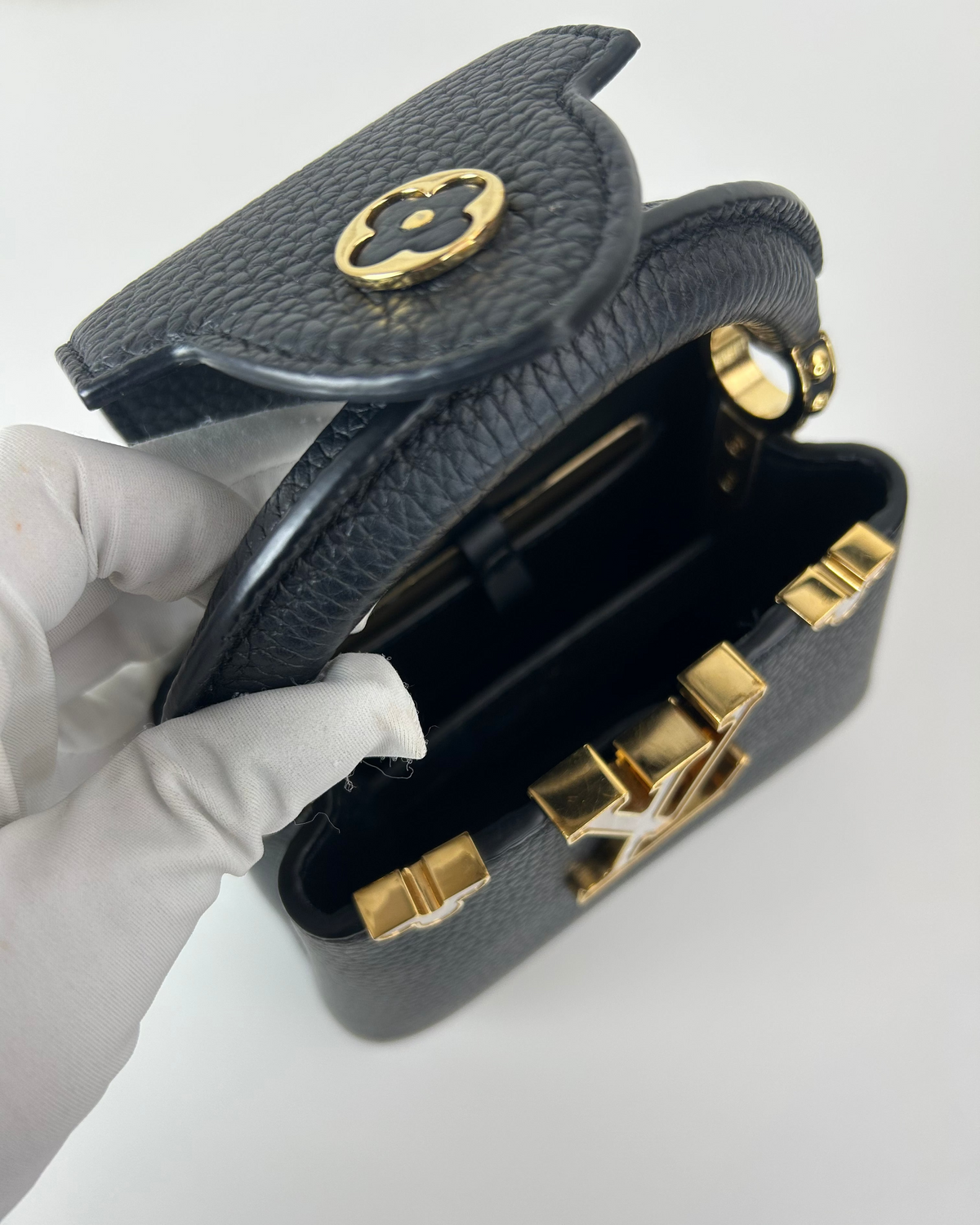 Louis Vuitton Capucines Nano Bag - Black - View 7
