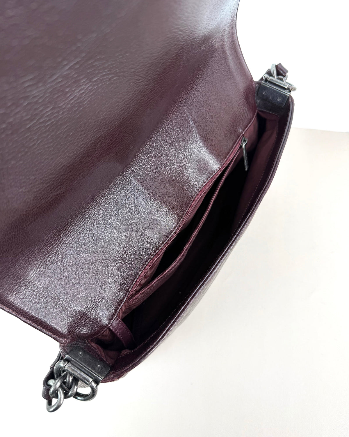 Chanel Boy Flap Bag New Medium - Burgundy Ombre - View 7