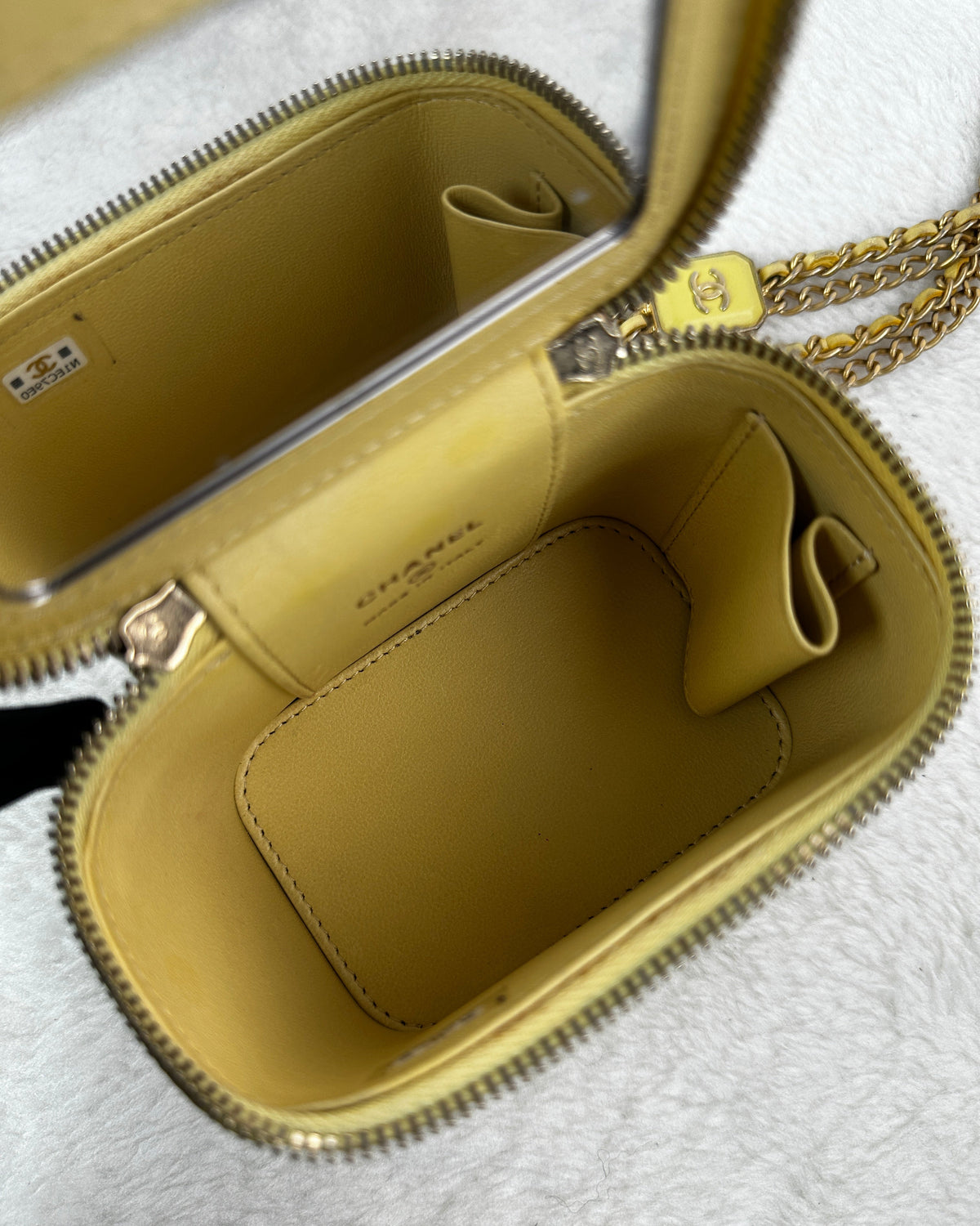 Chanel Mini Coco Beauty Vanity Case - Yellow - View 6