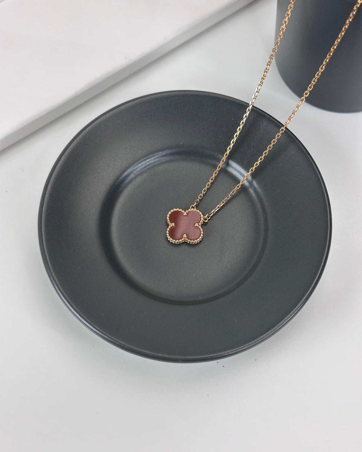 Van Cleef & Arpels Vintage Alhambra Necklace - Red - View 2