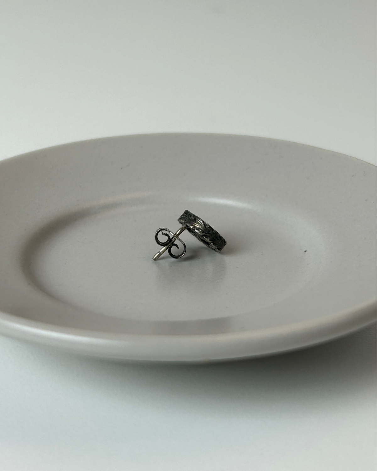 Gucci Interlocking G Stud Earrings - View 4
