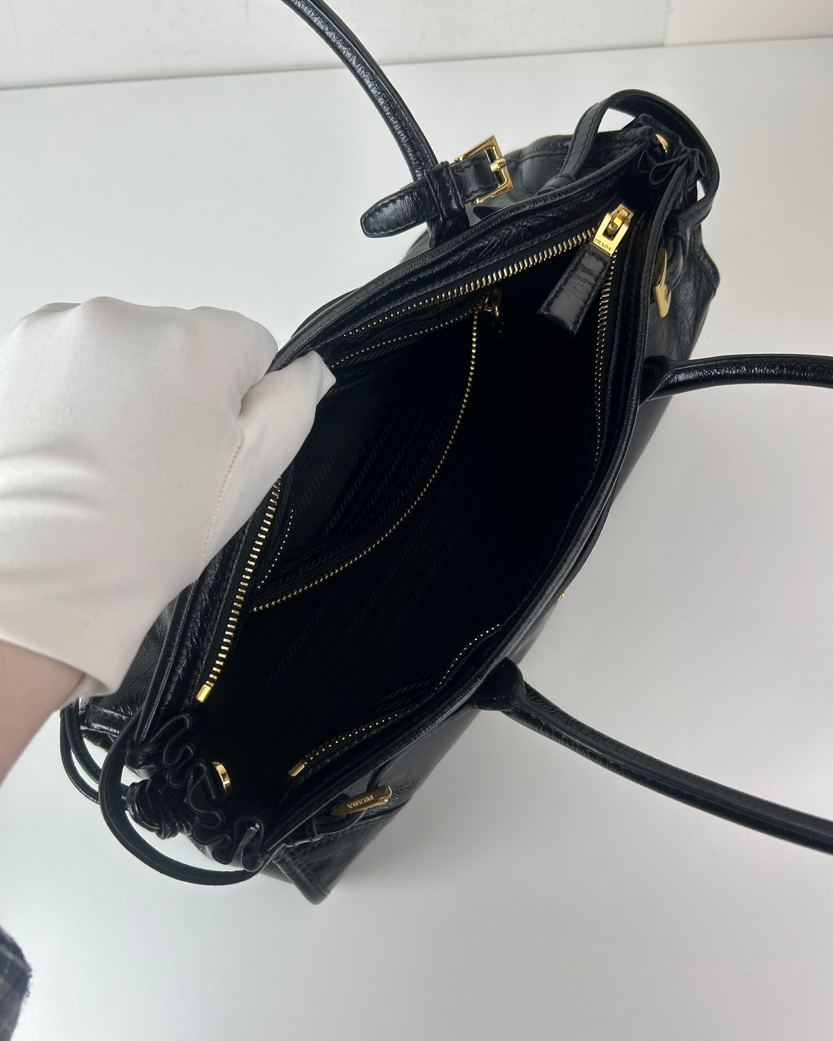 Prada Bonnie Medium Leather Handbag - Black - View 7