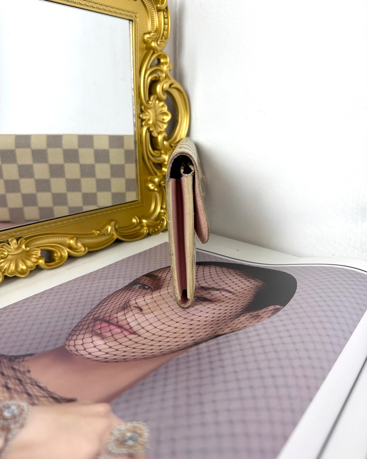 Louis Vuitton Emilie Wallet - Damier Azur, Rose Ballerine - View 3