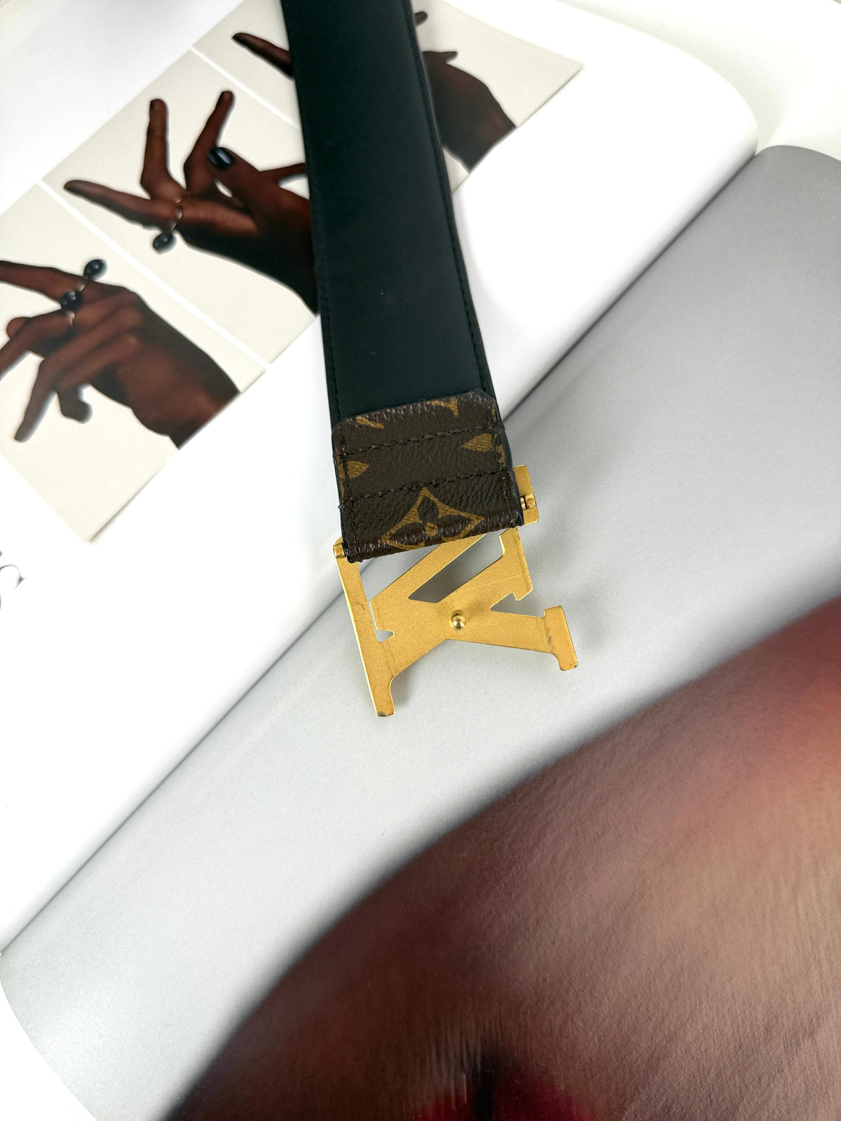 Louis Vuitton Initiales Reversible Belt - Marron, Black - View 2
