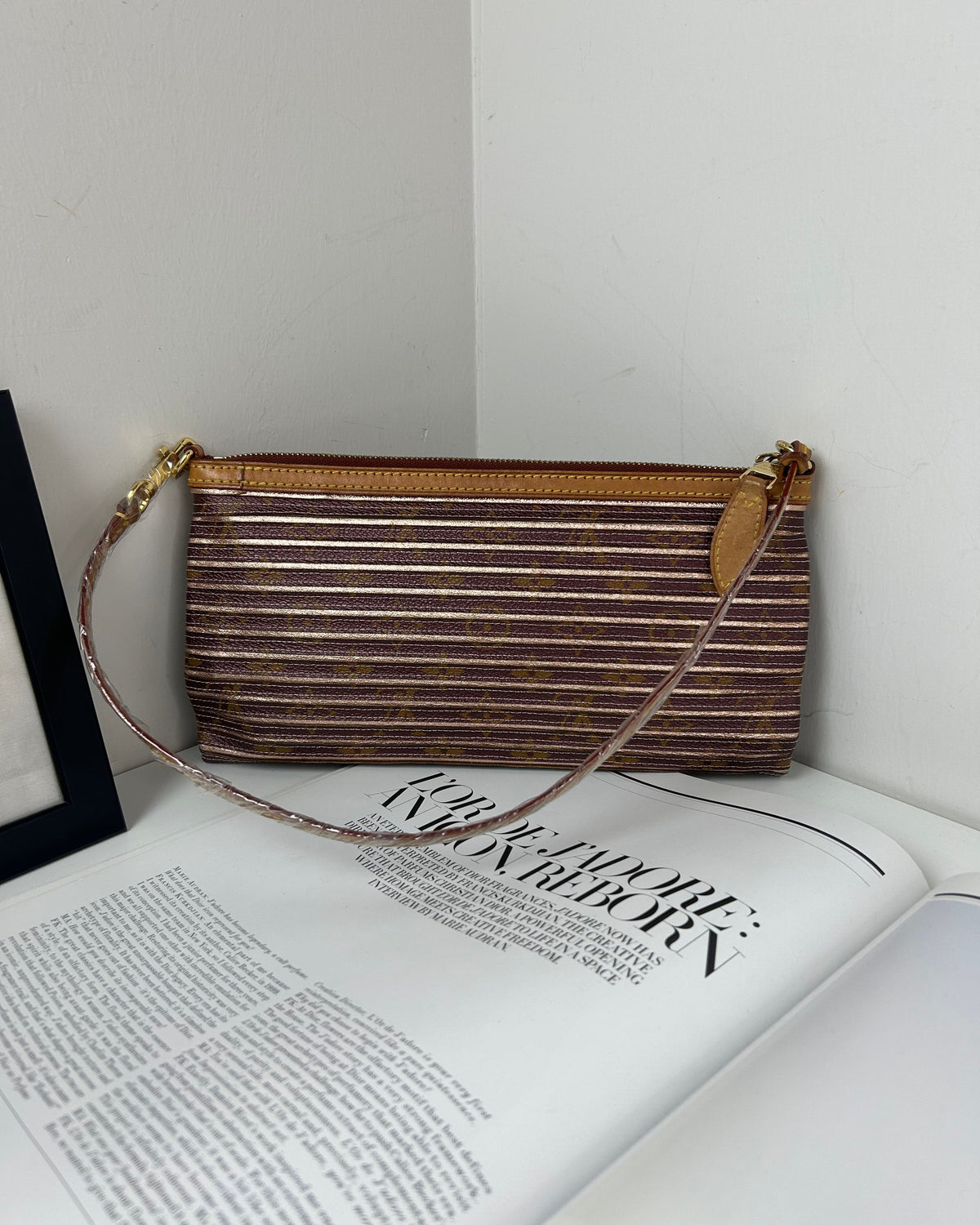 Louis Vuitton Eden Zoe Pochette - Peche - View 2