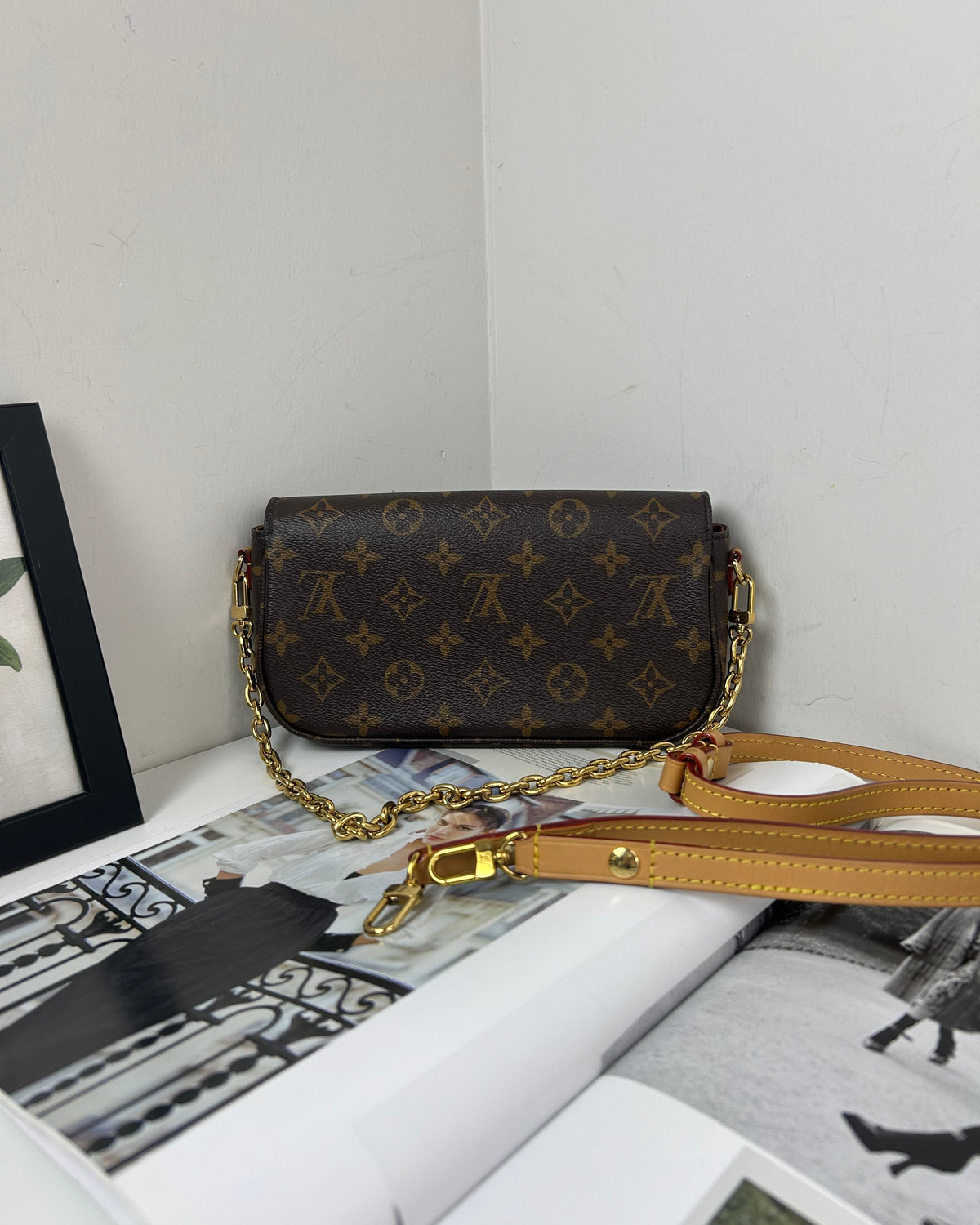 Louis Vuitton Wallet On Chain Ivy - Monogram - View 2