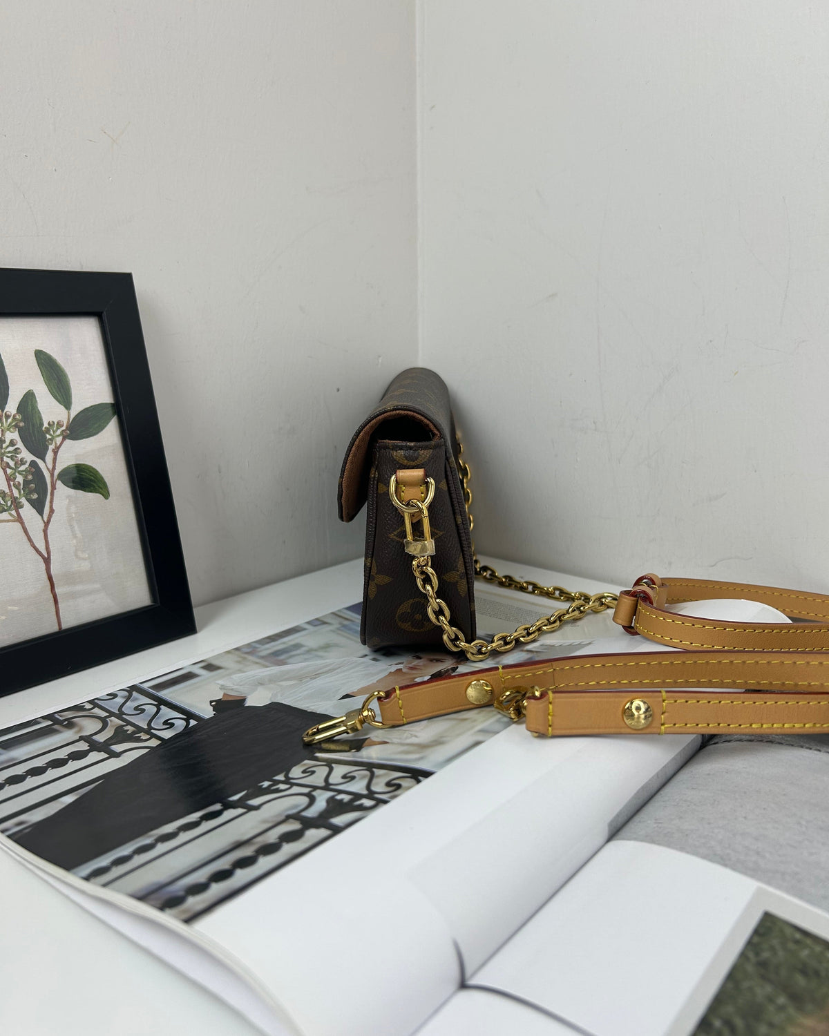 Louis Vuitton Wallet On Chain Ivy - Monogram - View 4