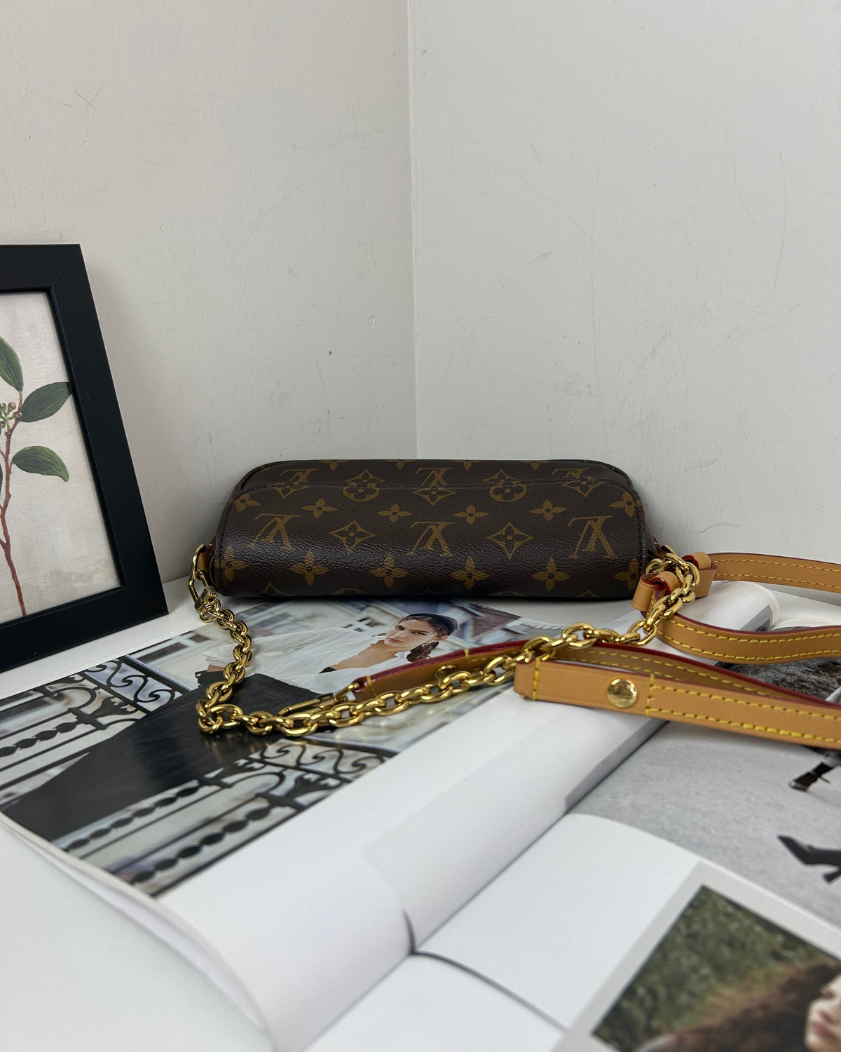Louis Vuitton Wallet On Chain Ivy - Monogram - View 6