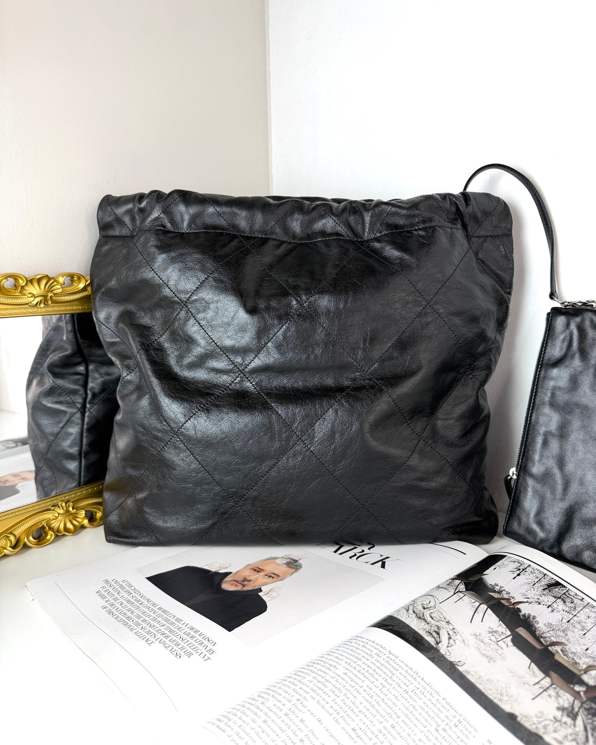 Chanel 22 Bag - Black - View 2
