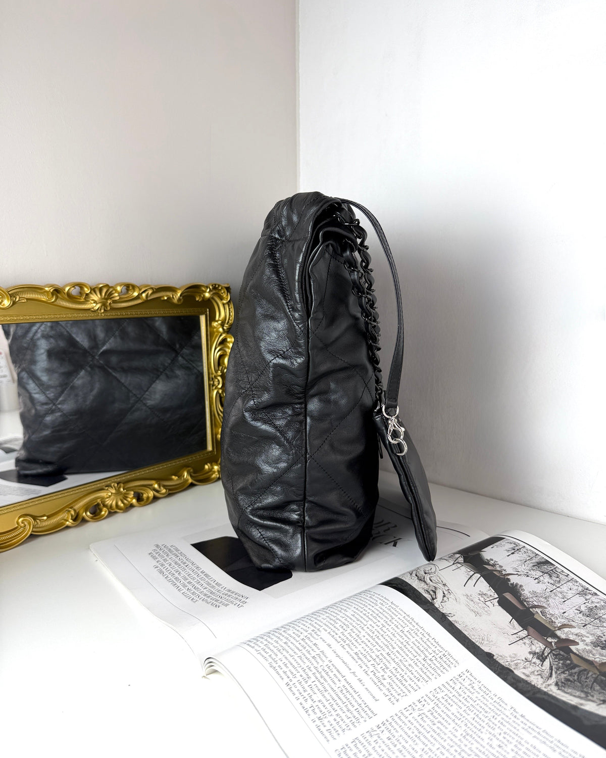 Chanel 22 Bag - Black - View 4