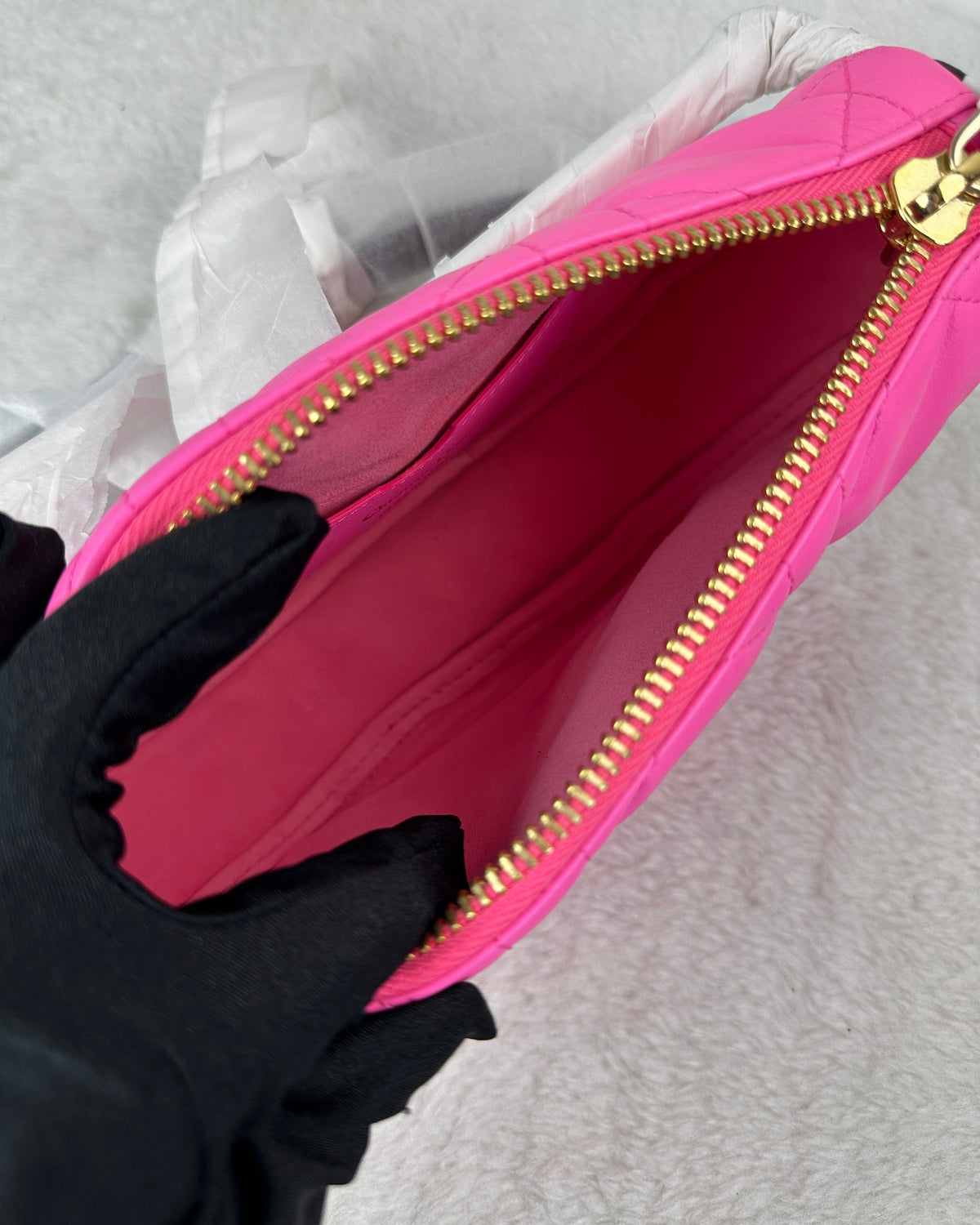 Dior Vibe Hobo Bag - Pink And White - View 6