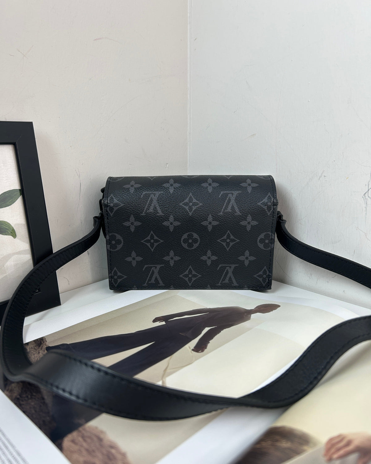 Louis Vuitton Steamer Wearable Wallet - Monogram Eclipse - View 2