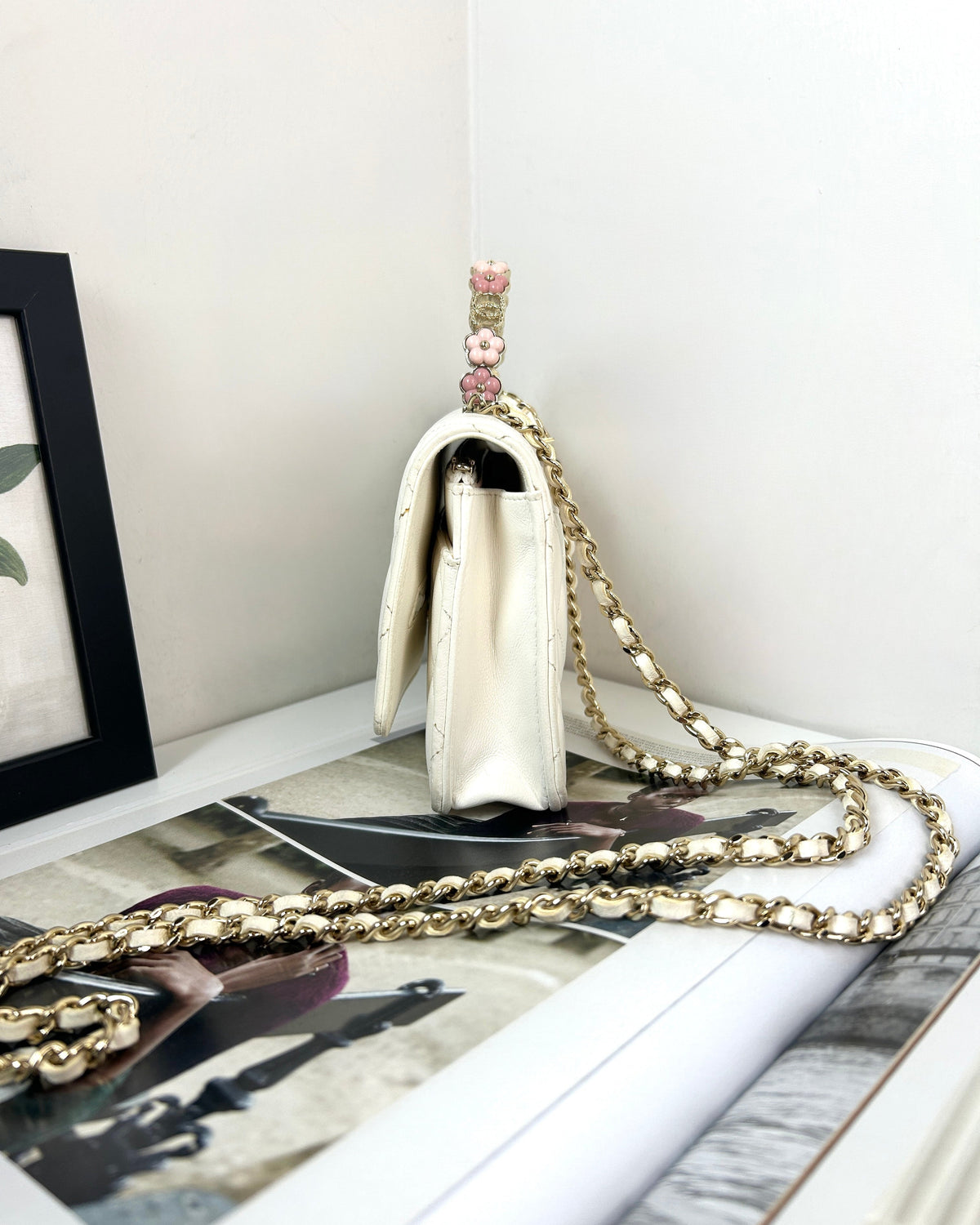 Chanel Wallet on Chain with Top Handle - White - View 4