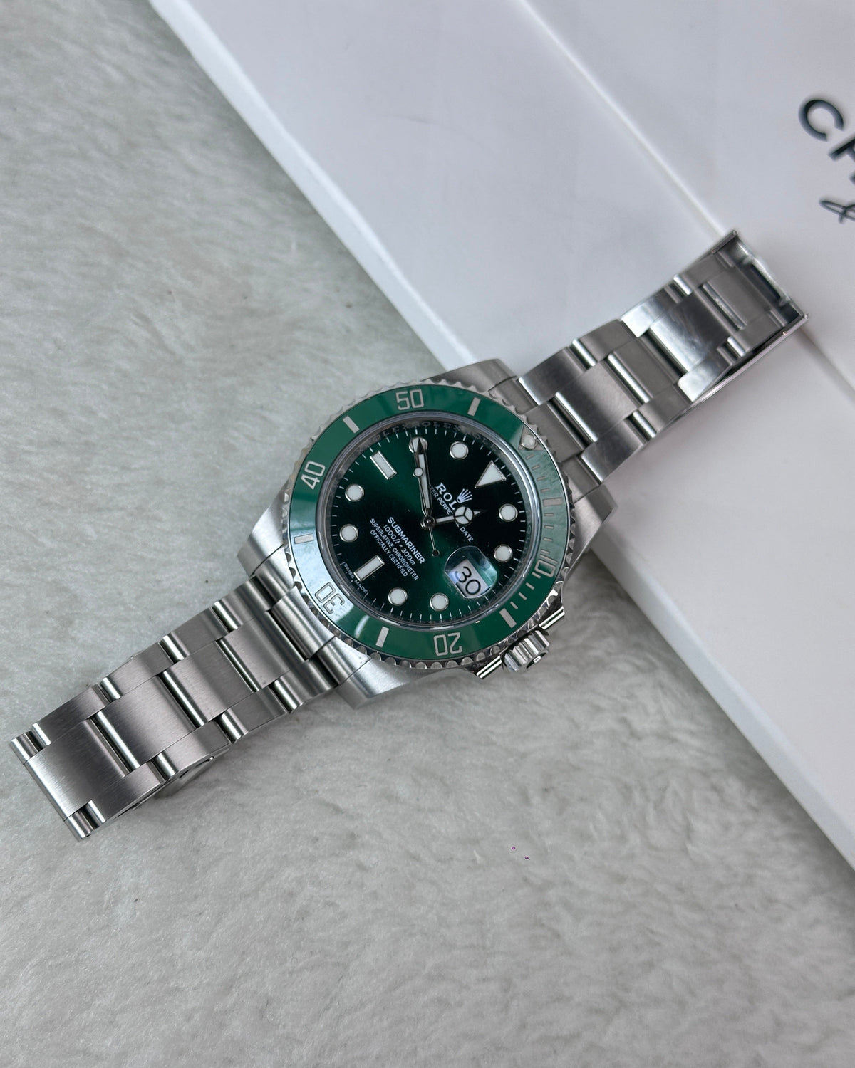 Rolex Submariner Date Hulk Watch - Green - View 4