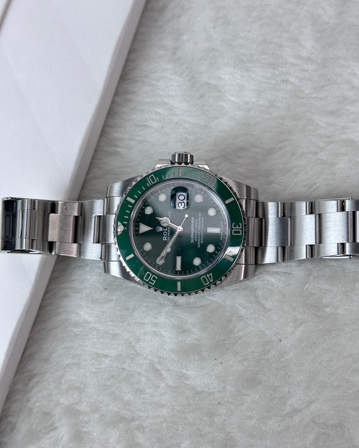 Rolex Submariner Date Hulk Watch - Green - View 5