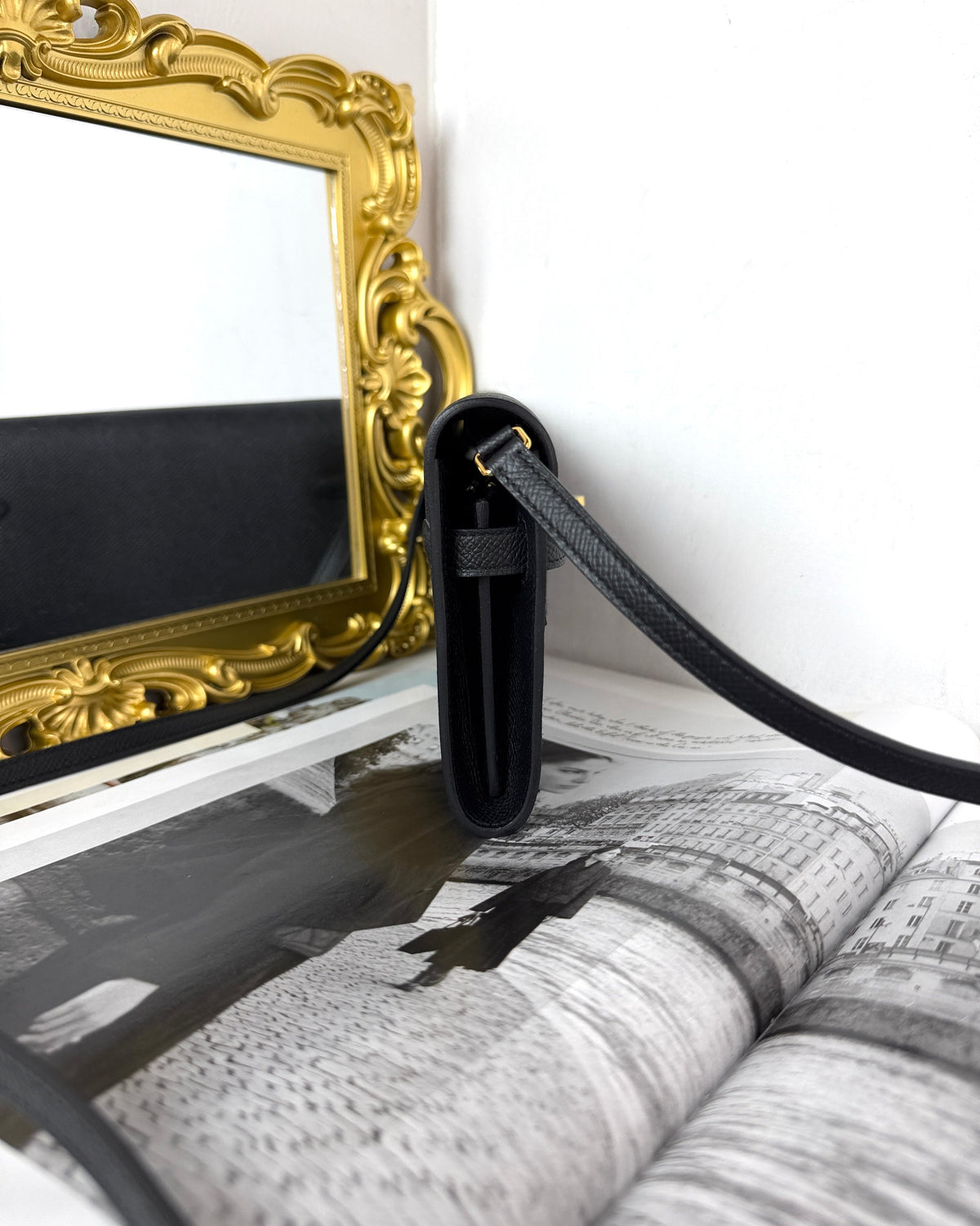 Hermès Kelly To Go Wallet - Black With Gold Hardware - View 4