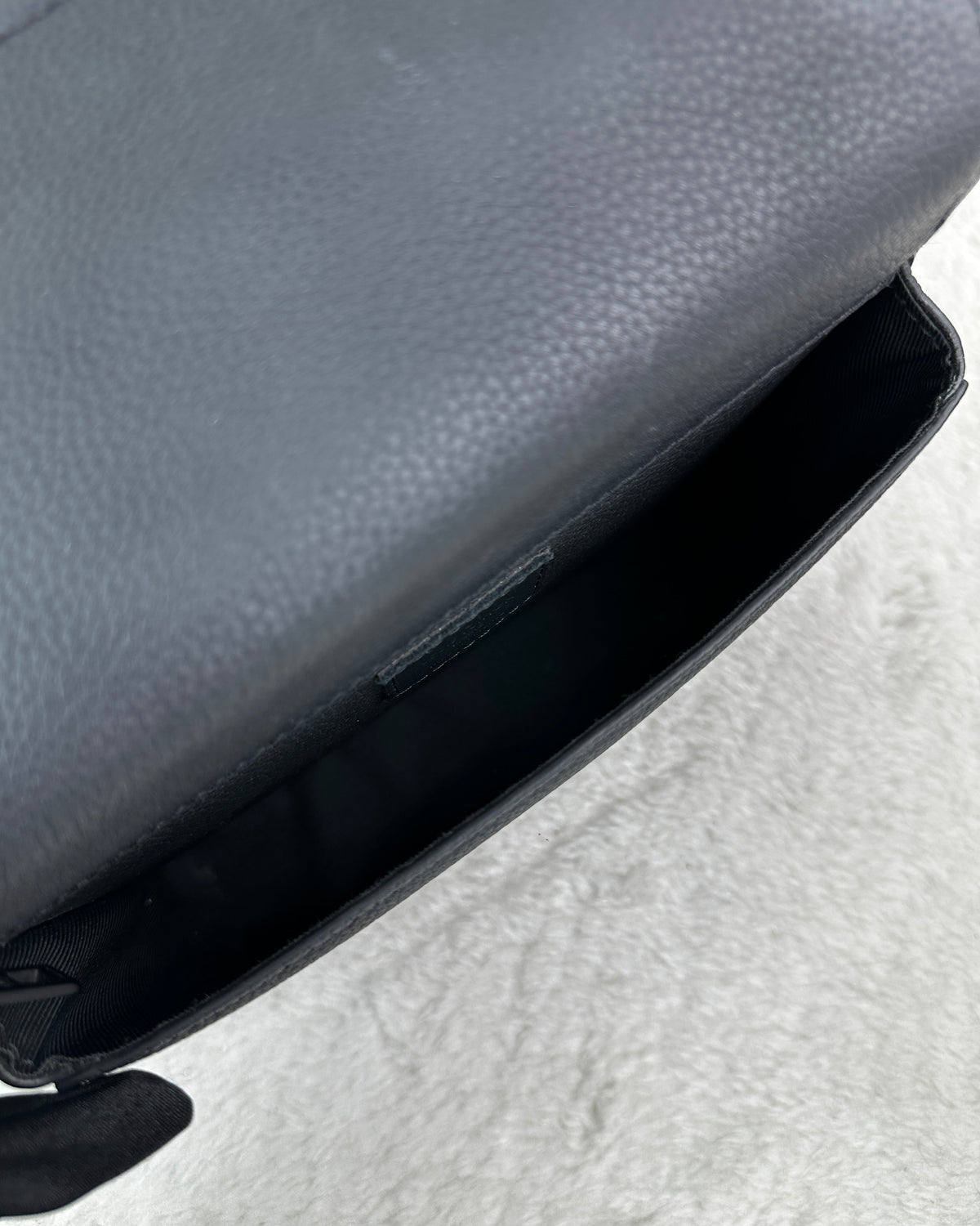 Louis Vuitton Aerogram Takeoff Sling Bag - Black - View 6