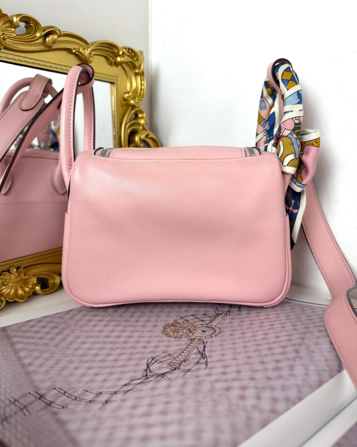 Hermès Mini Lindy 20 Bag - 3Q Rose Sakura - View 2
