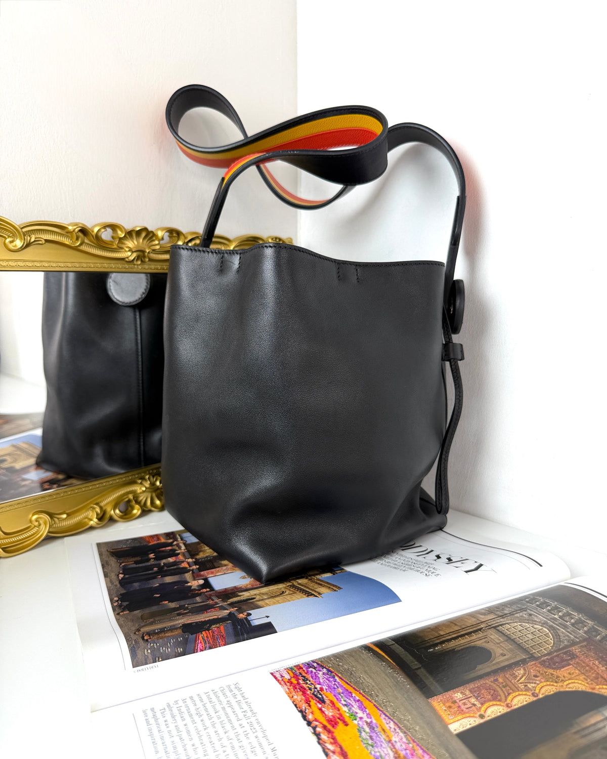 Hermès Licol 17 Bucket Bag - Black - View 2