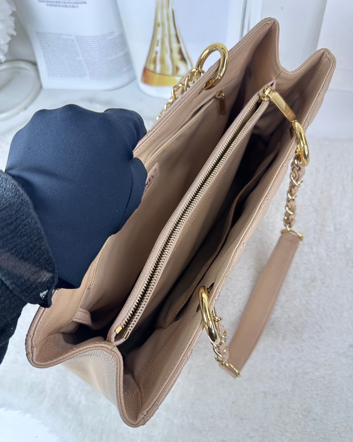 Chanel Grand Shopping Tote (GST) - Beige - View 6