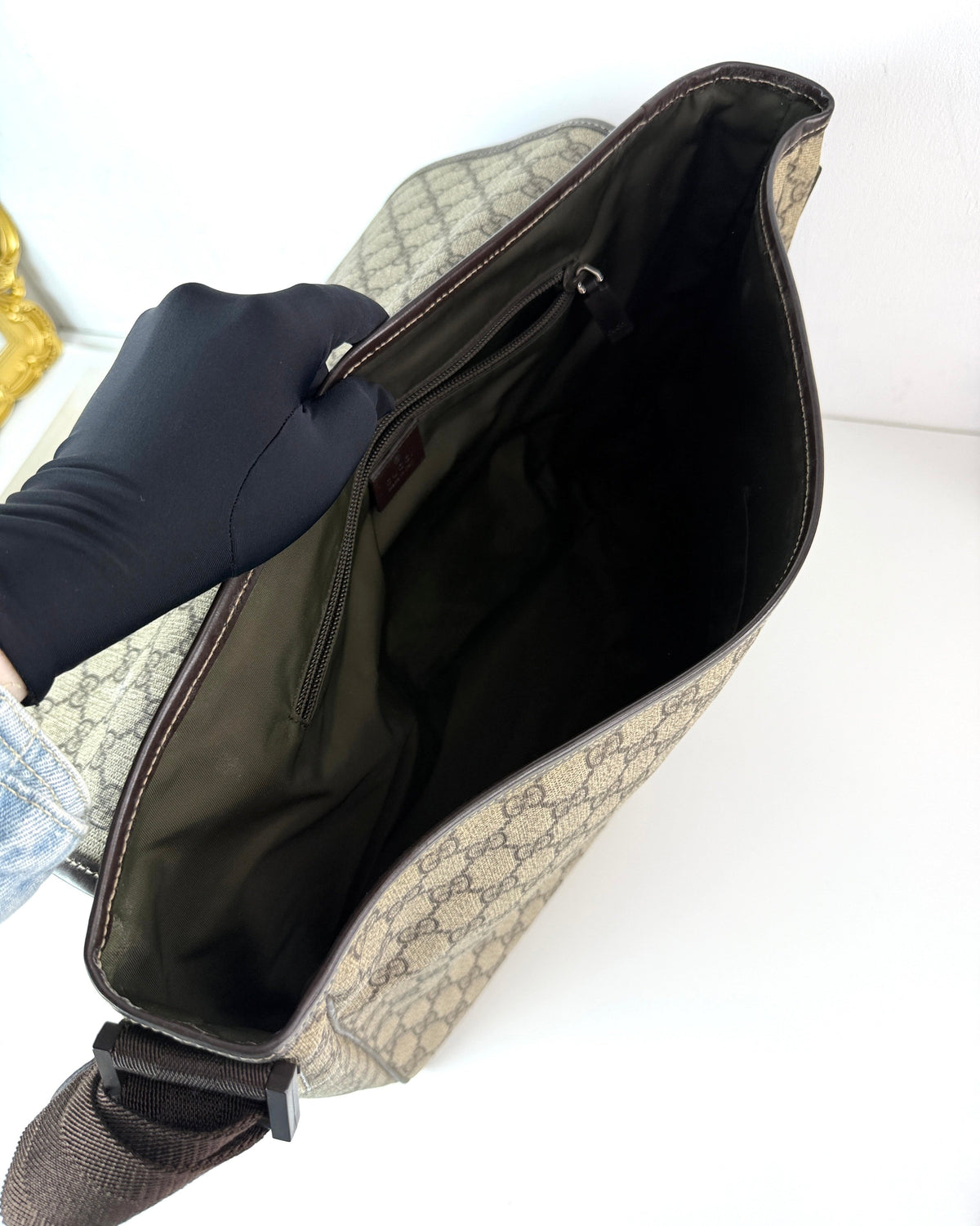 Gucci Interlocking G Large Messenger Bag - View 7