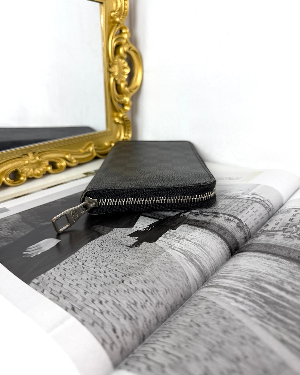 Louis Vuitton Zippy Wallet Horizontal - Graphite - View 4