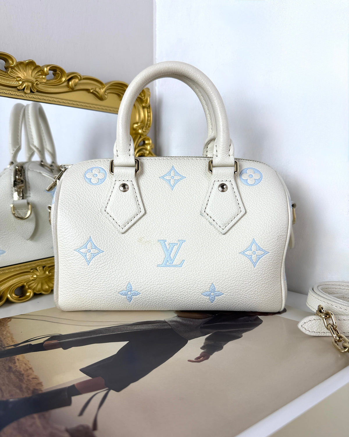Louis Vuitton Speedy Bandoulière 20 Bag - Milky White - View 2
