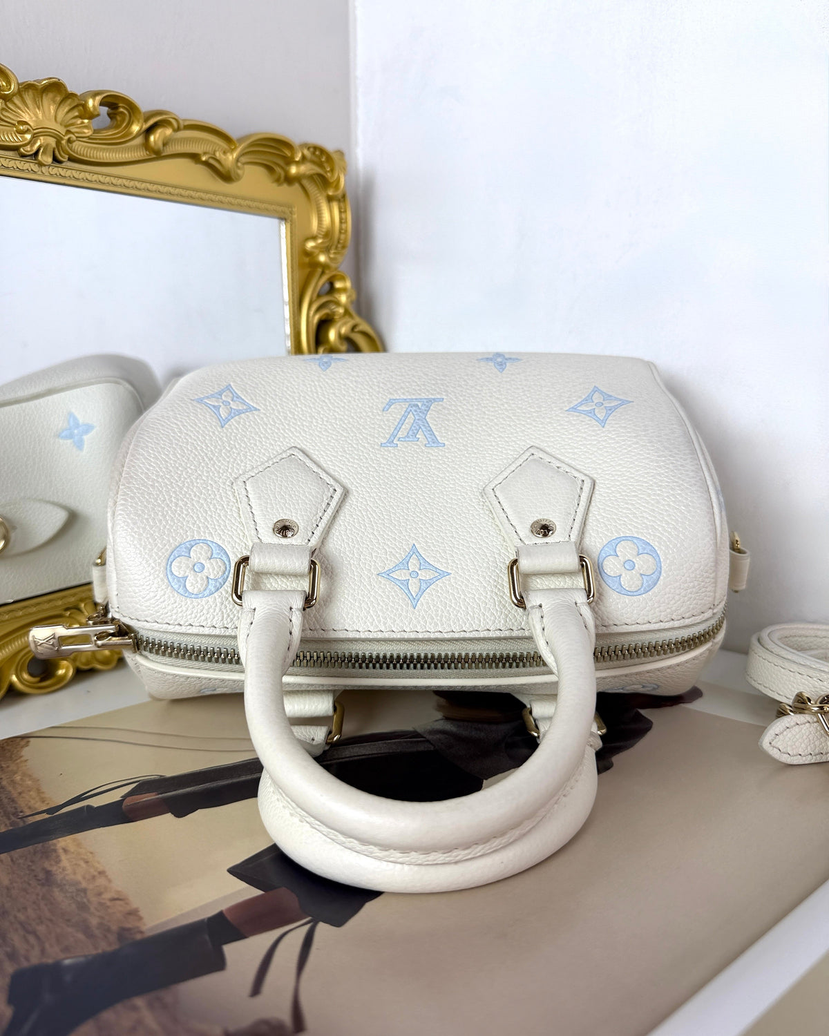 Louis Vuitton Speedy Bandoulière 20 Bag - Milky White - View 6